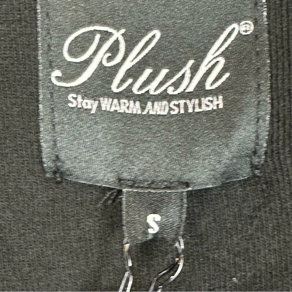 Plush Women’s Black Pink Hearts Tie Front Short Robe Hair Scrunchie Set Small - Image 3