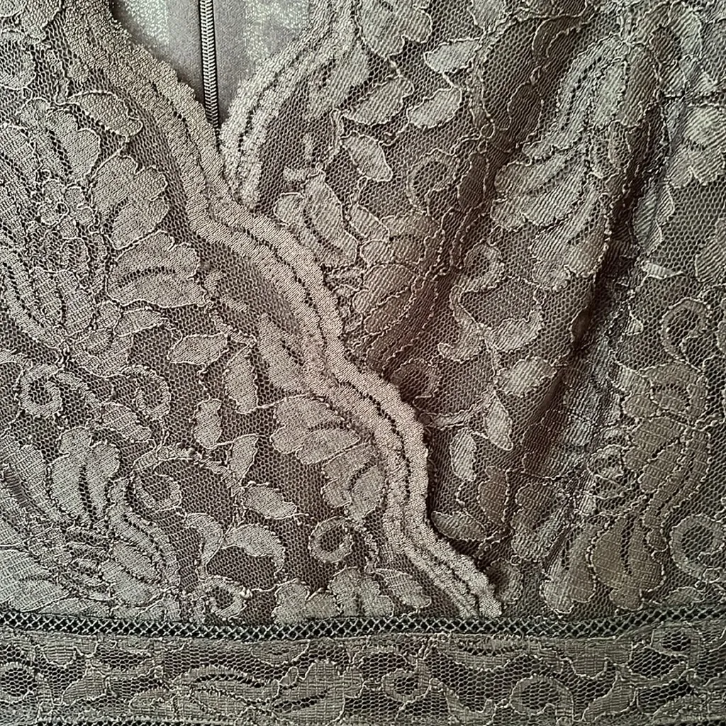 Thalia Sodi Set of 2  dresses size small - Image 10