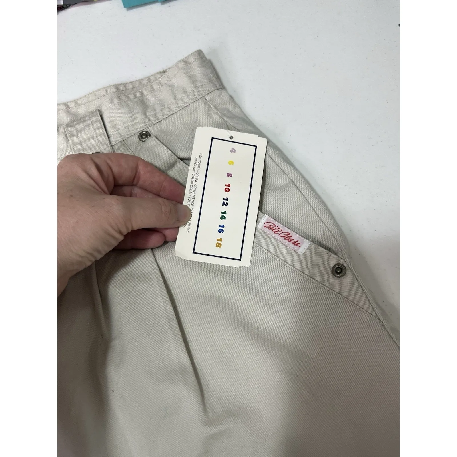 Vintage Bill Blass Women’s High Rise Khaki Shorts Size 12 NWT 30” Waist - Image 3