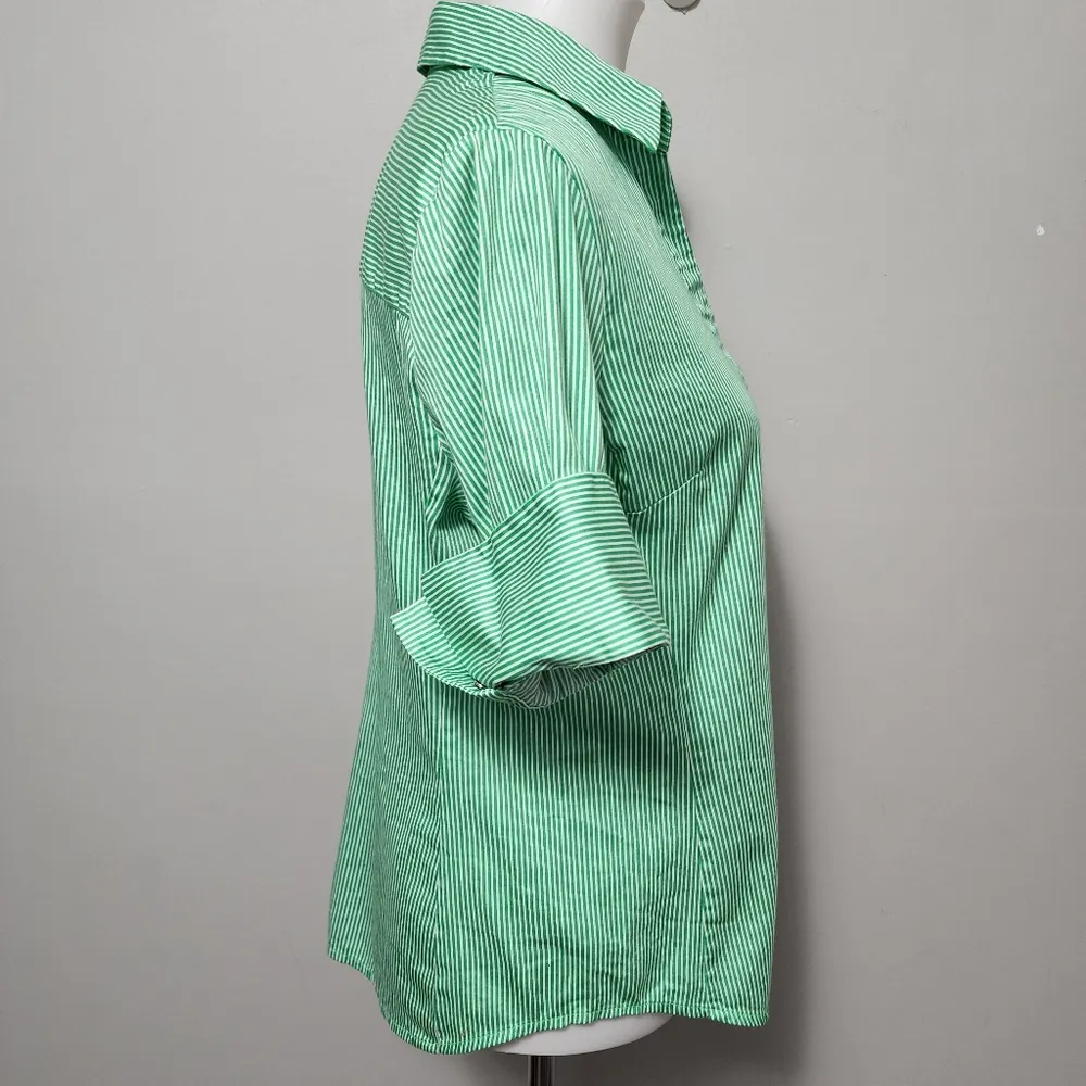 7th Sve NY&CO green white striped short sleeve button down size large - Image 2