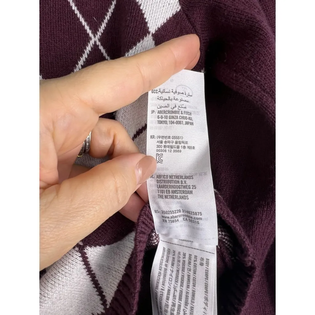 Women's Hollister Burgundy White Argyle Cropped Cardigan Sweater V neck S - Image 6