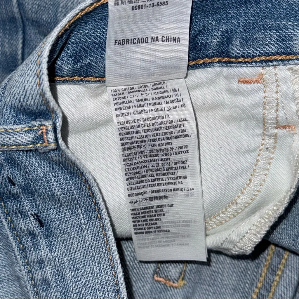 VTG Y2K Hollister High Waisted Jean Shorts Sz 9 / 29 Light Wash Distressed Denim - Image 6