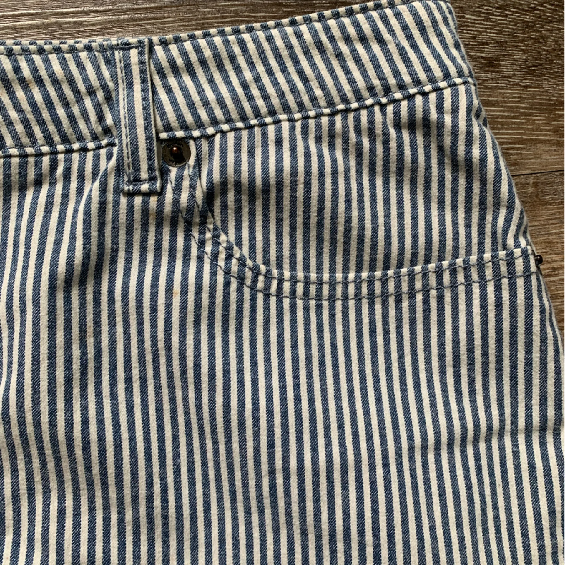 Boden Striped Blue and White Striped Denim Skirt 12L Size 12 - Image 2