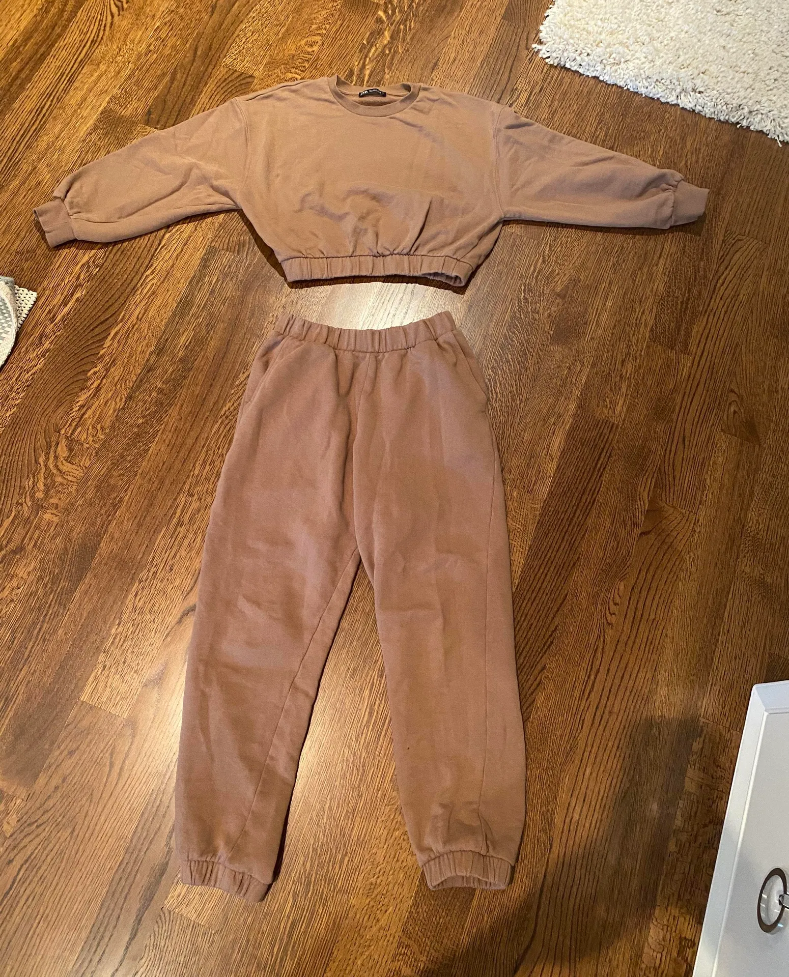 ZARA Lounge Set - Image 3