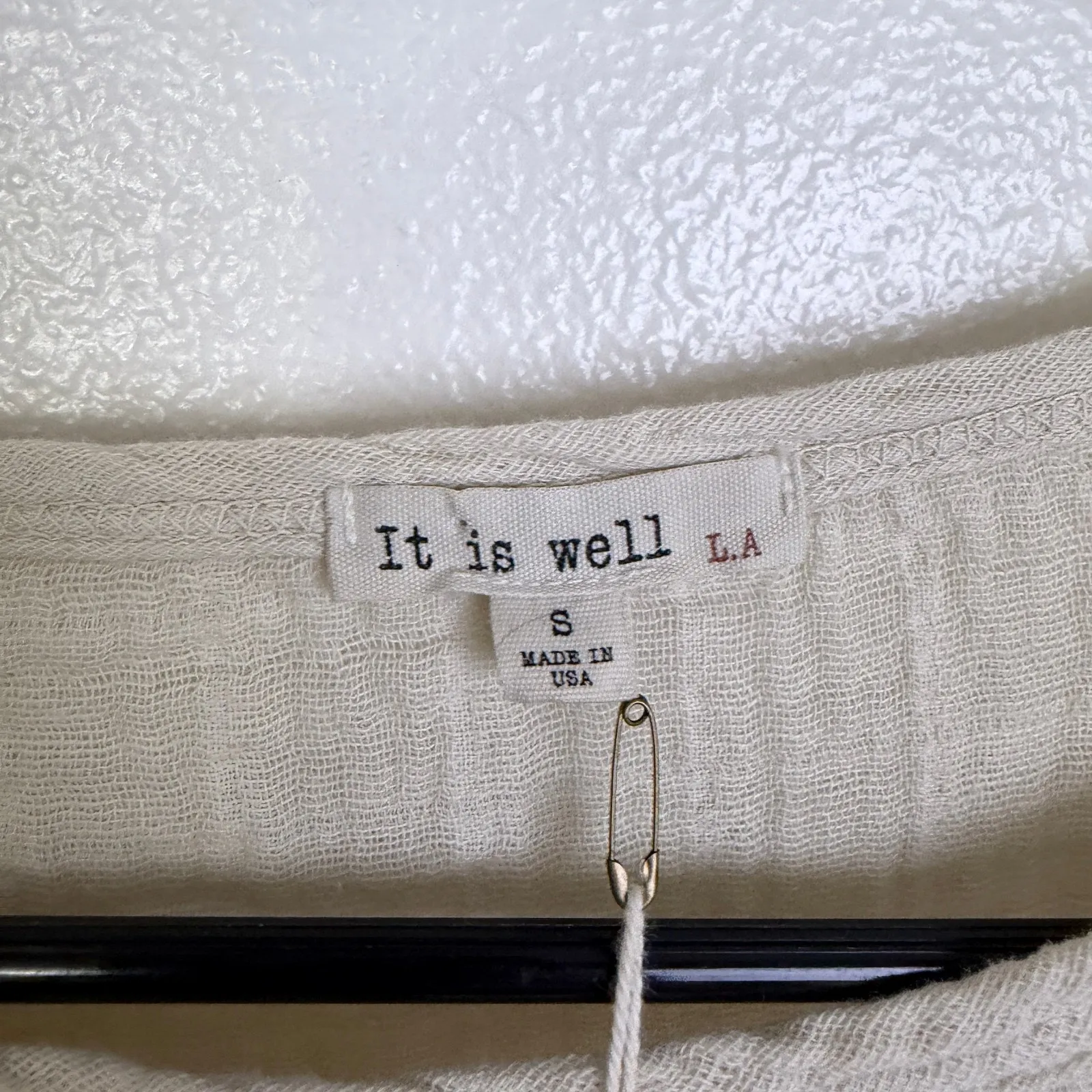 It Is Well LA Top Womens Small Cream Gauze Crinkle Long Sleeve Shirt Slit NWT - Image 10