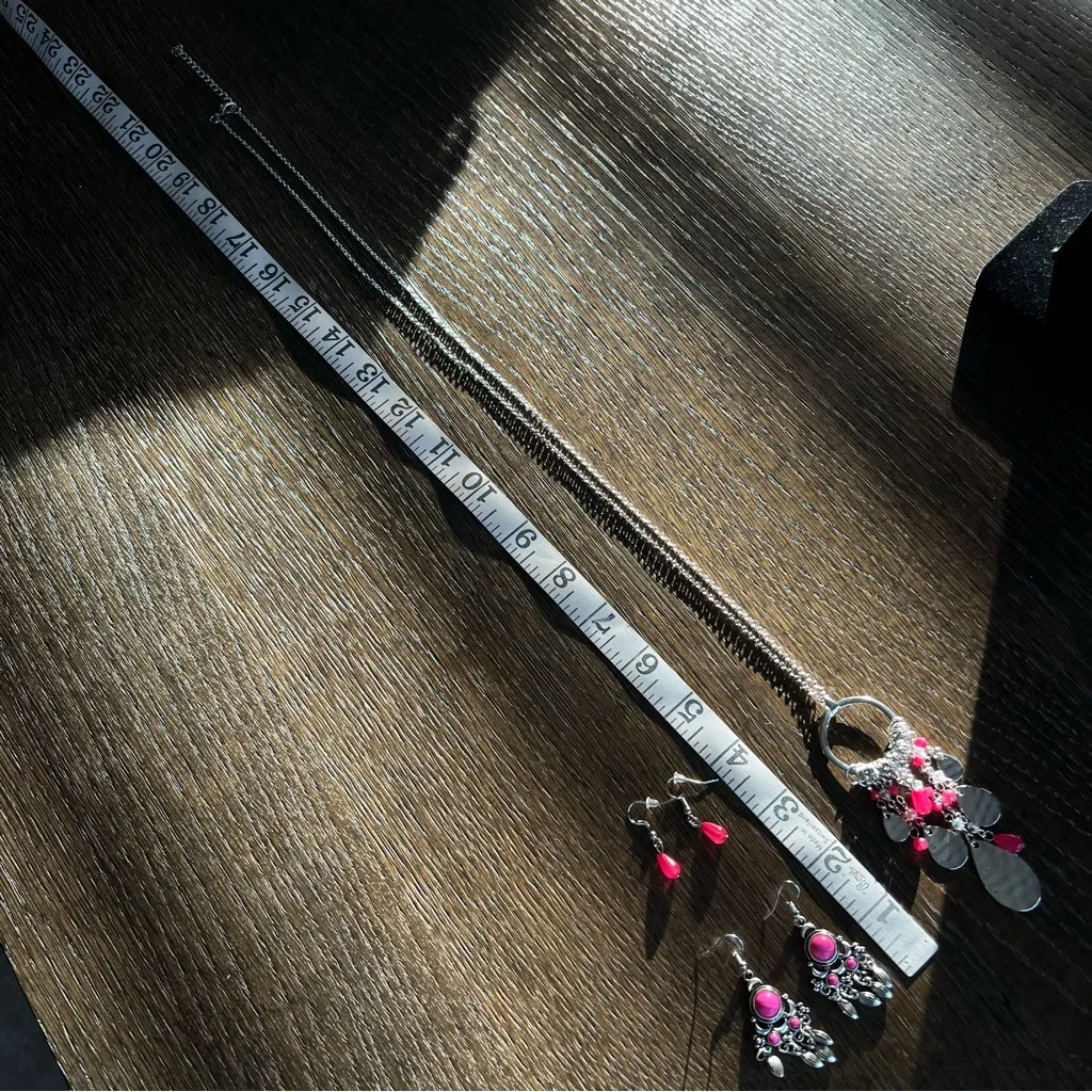 Y2K Necklace and Earrings Set, Silver tone and hot pink stones - Image 8