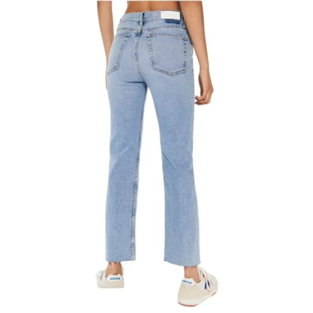 NWOT RE / DONE Comfort Stretch High Rise Stove Pipe Denim in Cloudy Blue Sz 28 - Image 2