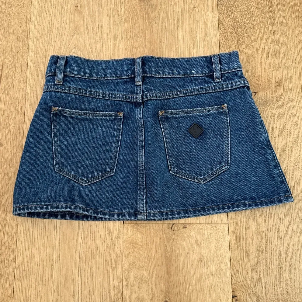 Abrand Jeans Mini Skirt Denim 99 Low Bella Size 24 Blue - Image 4