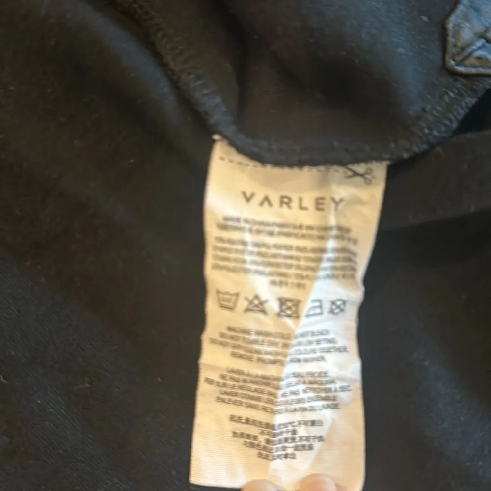 Varley Arcola Black Sweatshirt Sz Medium - Image 9