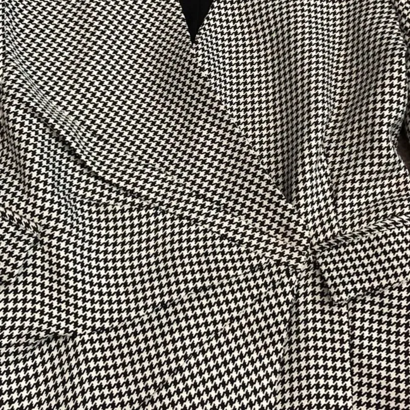 Jason Wu Houndstooth Wrap Blazer
Dress, Size XS Monochrome Long Sleeve Dress - Image 6
