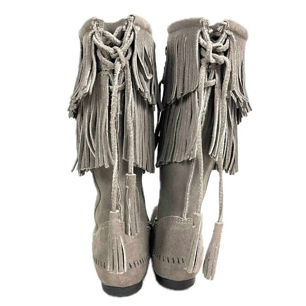 Minnetonka Grey 2-Layer Fringe Boots - Size 6 - Image 5