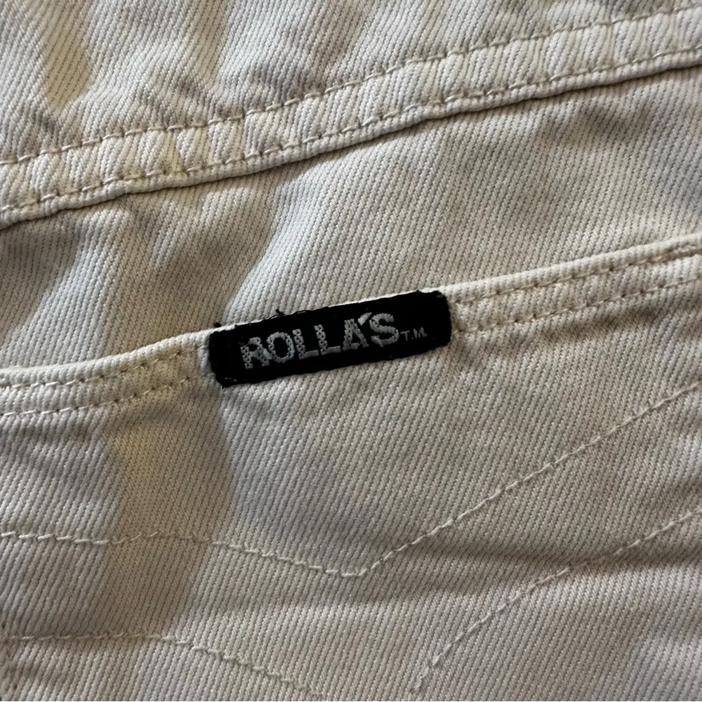 Rolla's Original Denim Short in Salt Raw Hem High Rise Size 25 White - Image 9