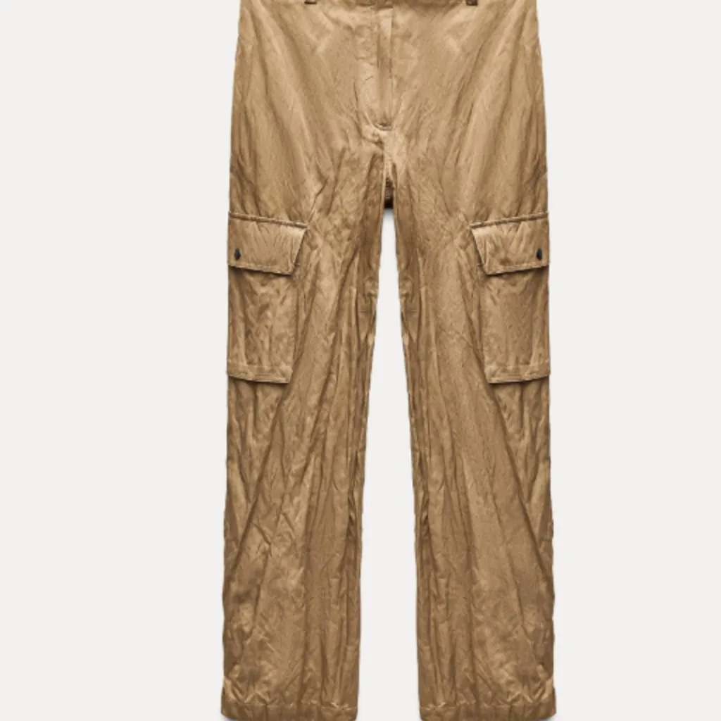 NWOT ZARA Crinkled Camel High-Waist Cargo Pants - M Bloggers Fave Satin Effect - Image 3