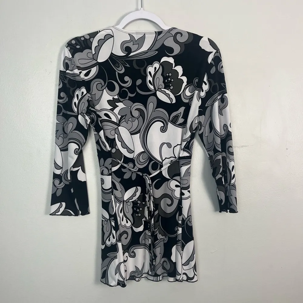 Suzie in the city black and white paisley print dress with belt Size small - Image 5