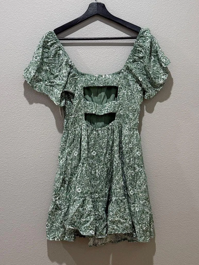 Hollister Sage Green Paisley Floral Print Open Back Mini Skort Dress Size M - Image 4