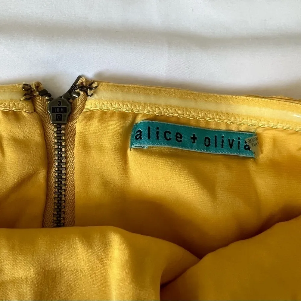 Alice + Olivia Yellow Silk strapless Crop Top Small - Image 2