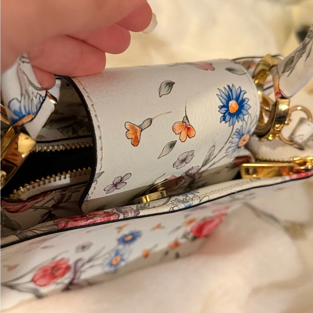 Vera Pelle White Floral Satchel - Image 12