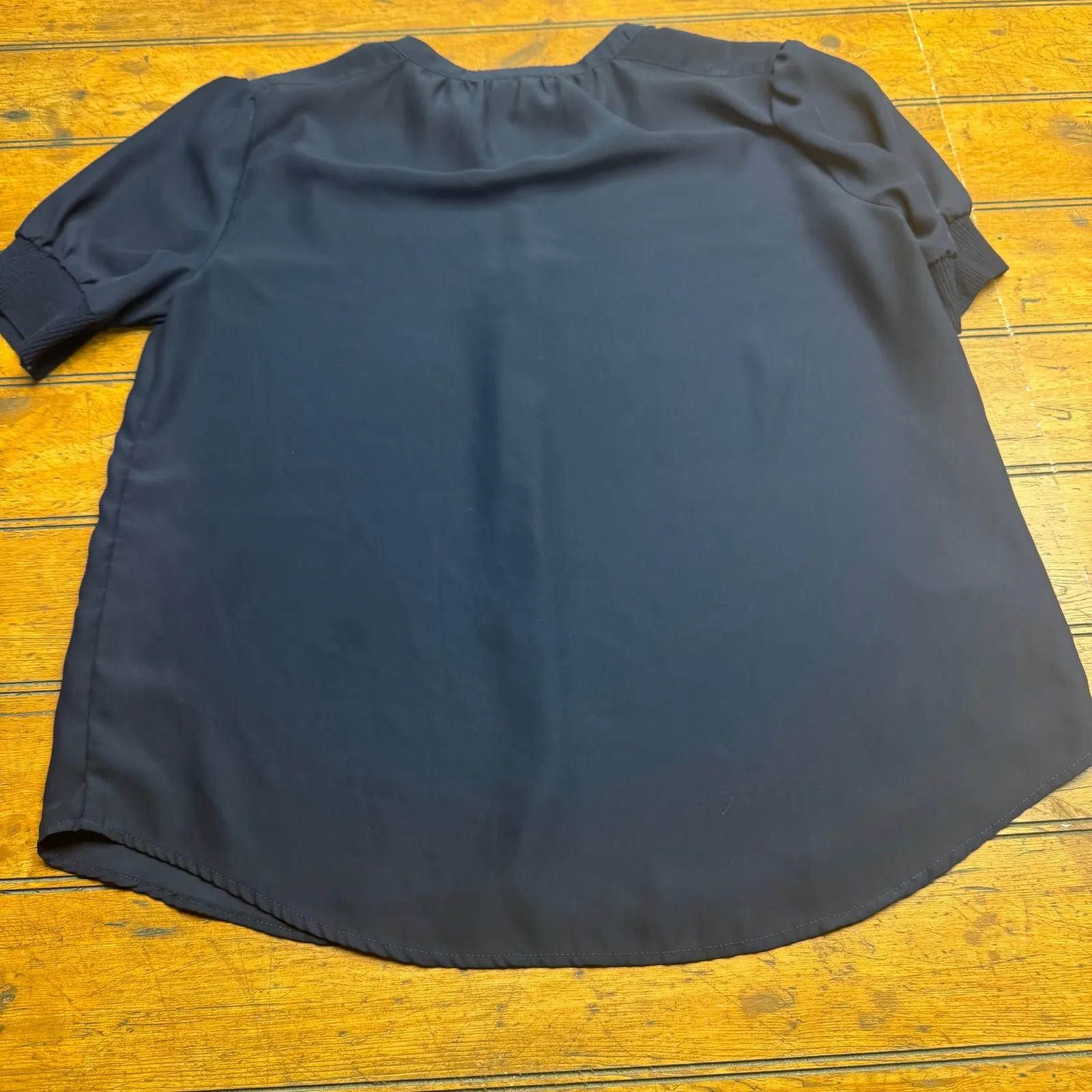 Catherine Malandrino Women's Navy Blue V-Neck Short Sleeve Blouse Size S - Image 4