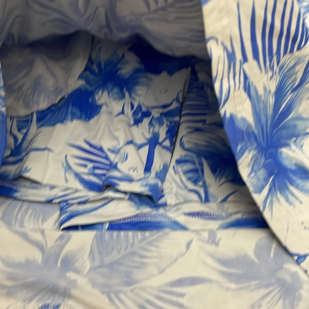 Blue & White Floral Print Skorts UPF 50+ with Side Pockets Size XXL - Image 3