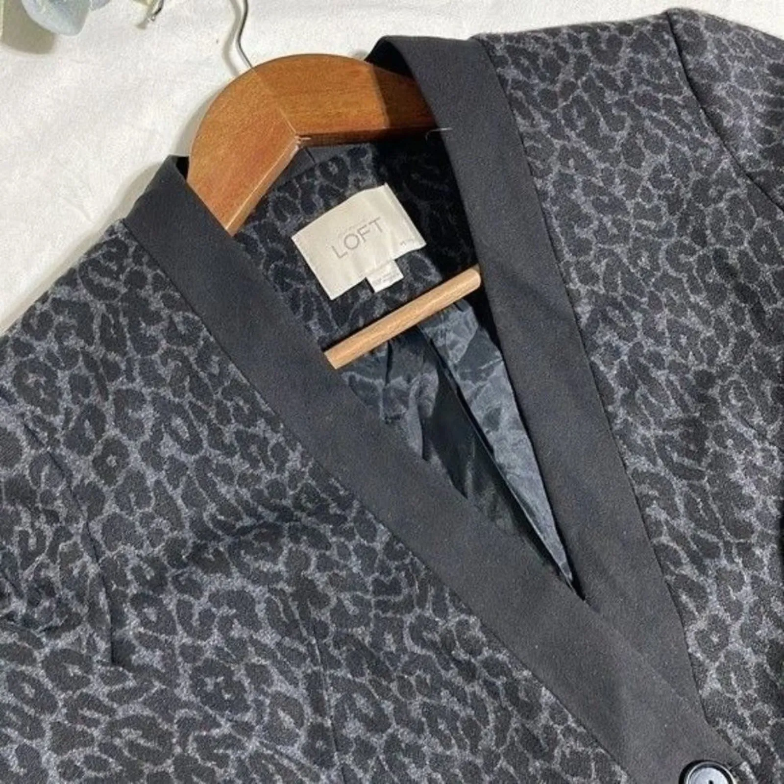 Ann Taylor Loft Leopard print black and grey jacket blazer size 00 petite - Image 7