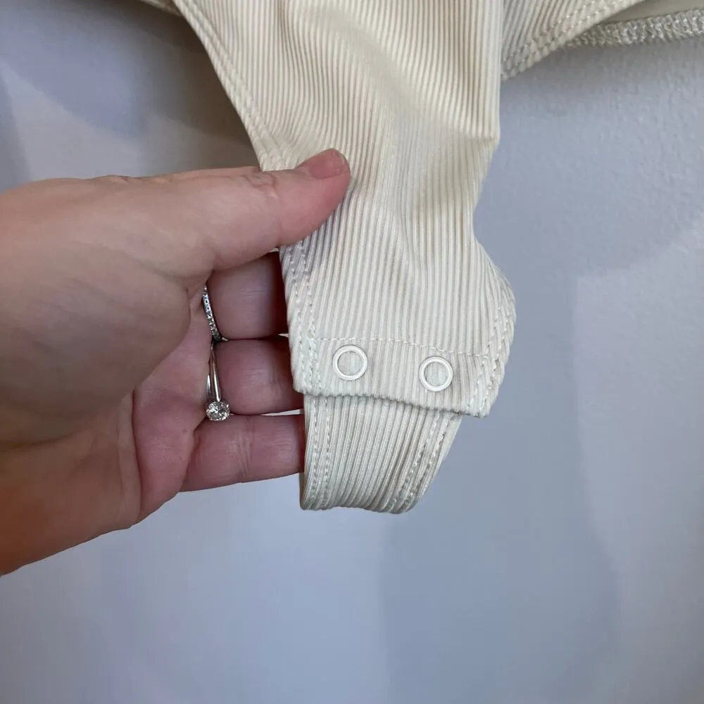 House of Harlow Collared Ribbed V Neck Bodysuit in Ivory Size L Size L - Image 5