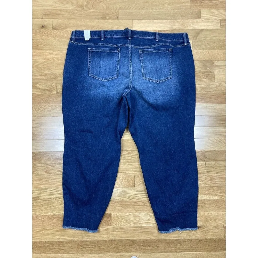 New Torrid Boyfriend Crop Womens Plus Jeans Size 26R Distressed Raw Hem Stretch - Image 6