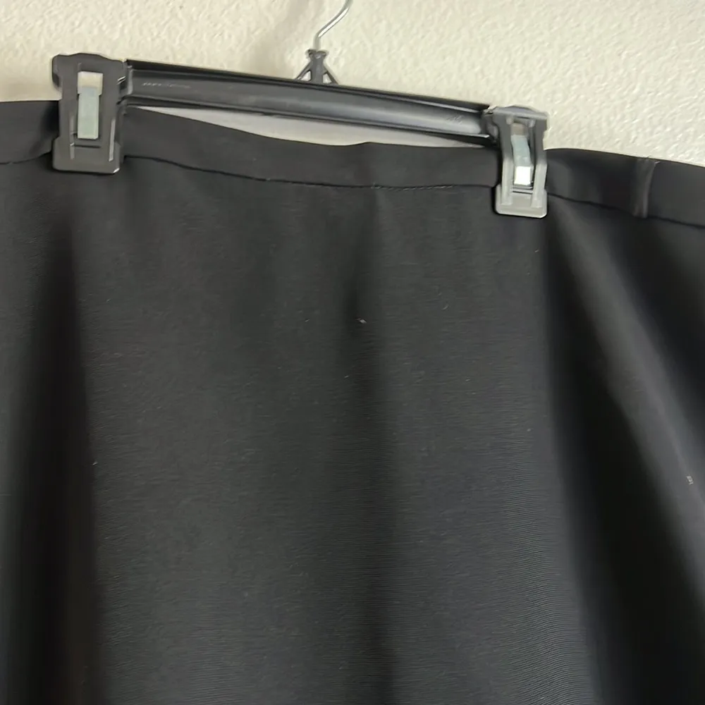 EUC Lille Black Skirt with Peekaboo Design and Sequins sz 48/XL - Image 4