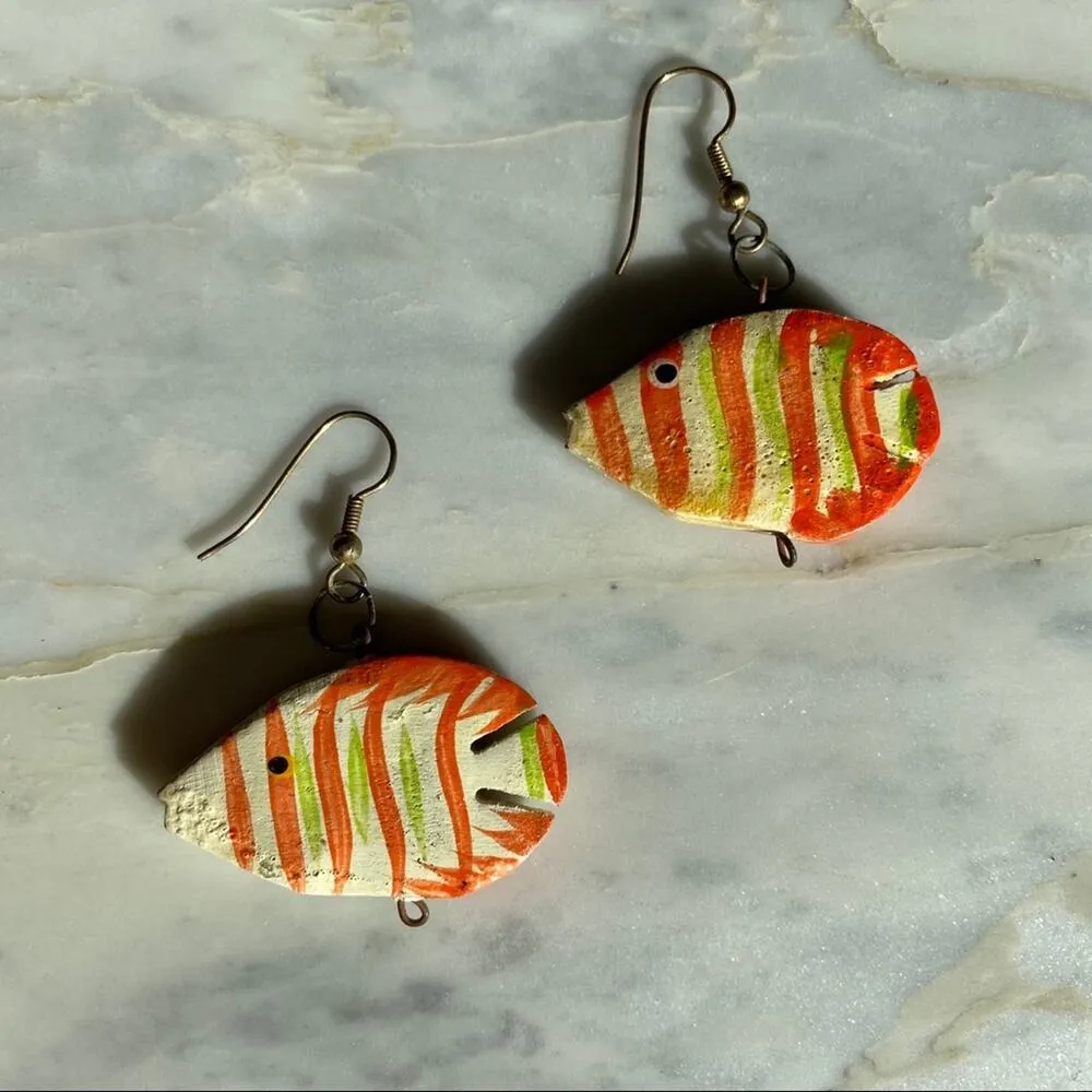 VINTAGE Hand Painted Orange and Green Wooden Fish Earrings White - Image 3