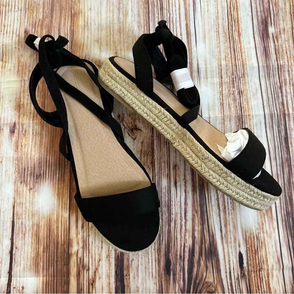 PRETTYLITTLETHING Black Lace Up Espadrille Flatform Sandal - Image 2