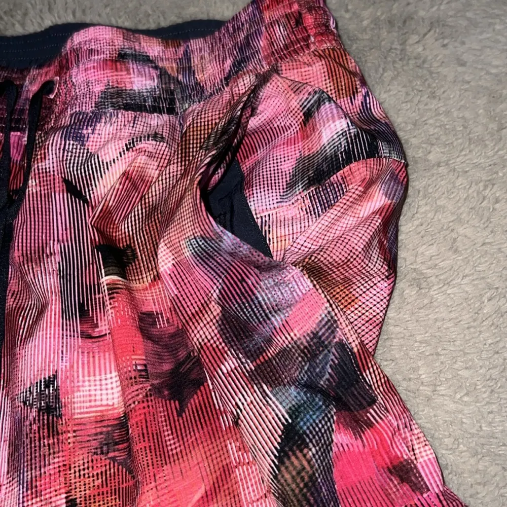 Spring Break Away Short 3” Color: Sun Dazed Multi Pink Size 6 EUC - Image 8