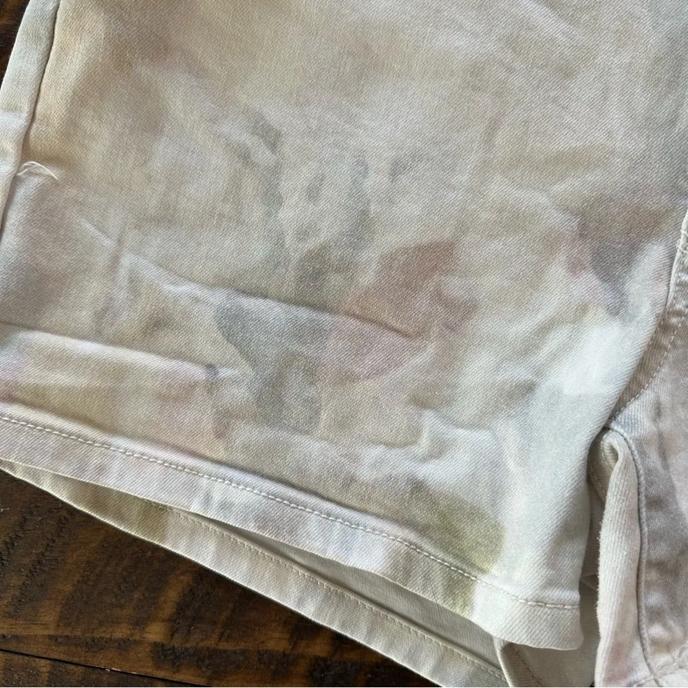 Universal Thread Cream Jean Shorts - Image 3