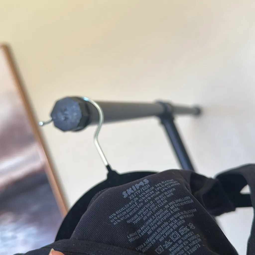 Skims Seamless Sculpt Scoop Neck Thong Bodysuit In Onyx NWOT Thick strap Size XS - Image 10