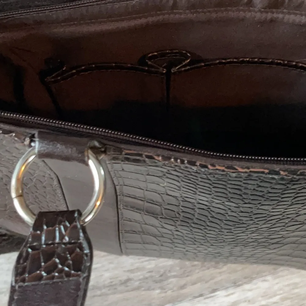 Coldwater Creek Shoulder Bag - Image 14