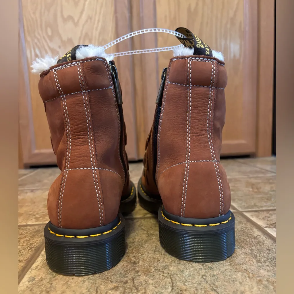 NWOT Dr. Martens women’s 1460 Lace To Toe Fur Lined Buttersoft Boots sz 5 - Image 4