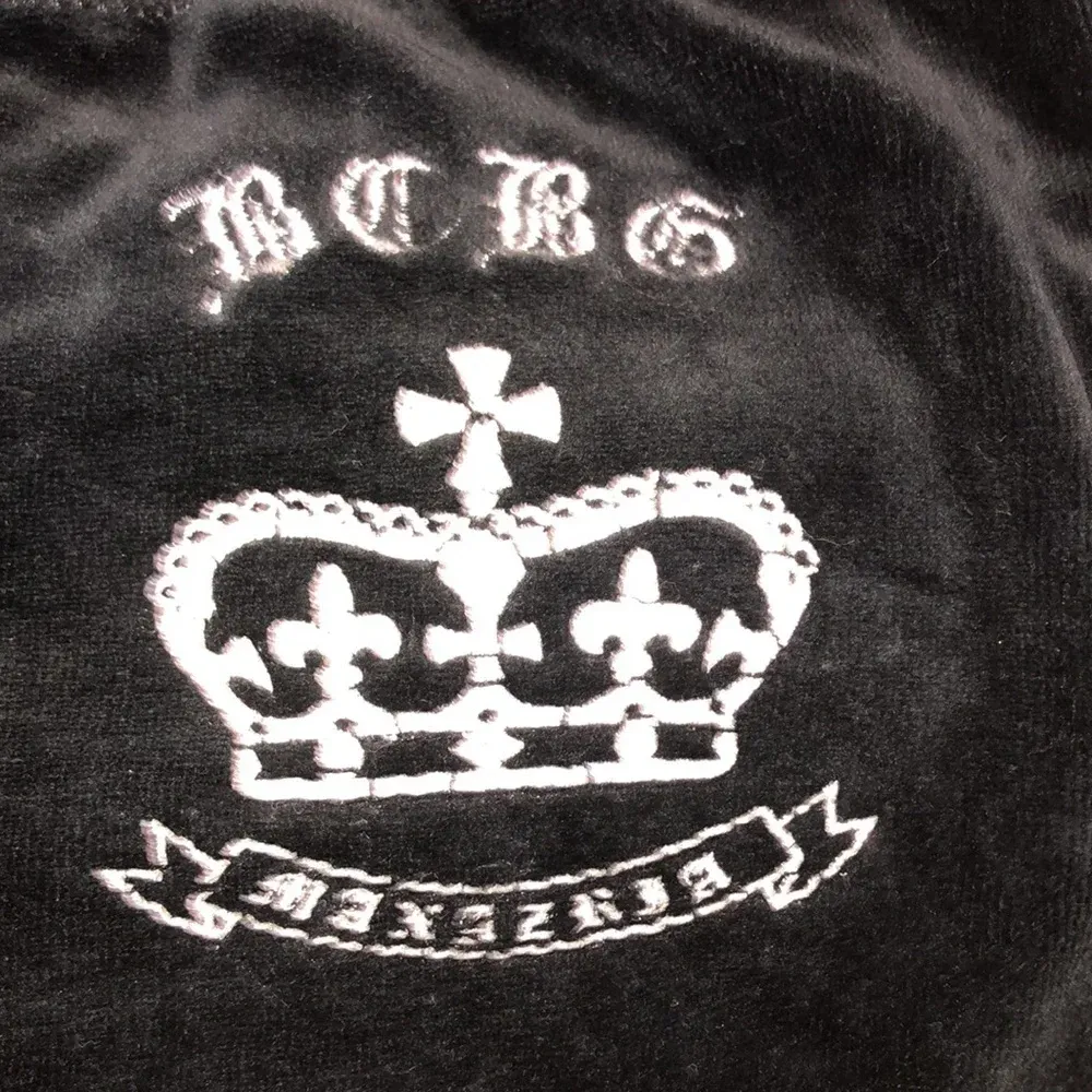 BCBGMAXAZRIA size medium black velour sweatpants - Image 5