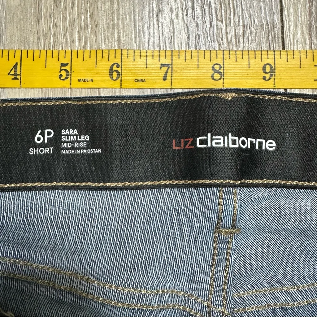 Liz Claiborne Blue Slim Leg Mid Rise Denim Jeans Size 6P Short - Image 5