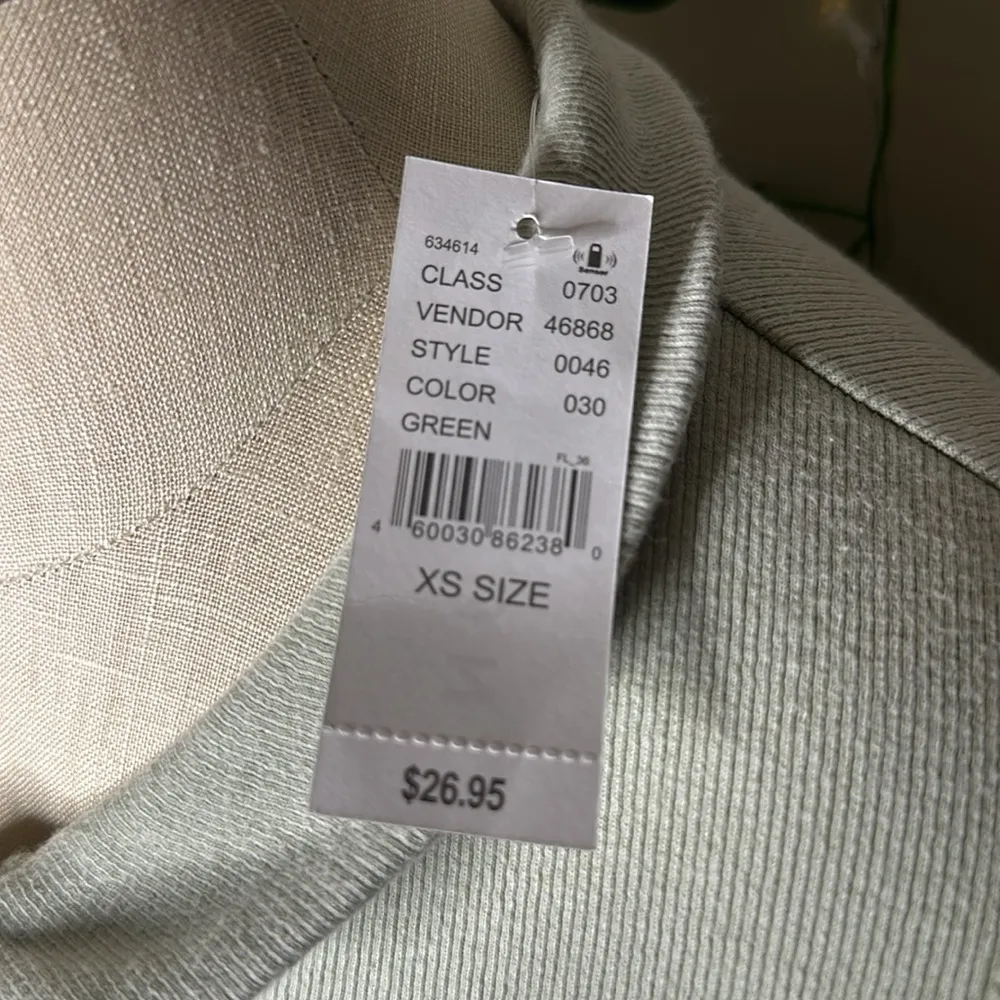 Shortsleeve Side Tie Collared Quarter Button Tee NWT - Image 9