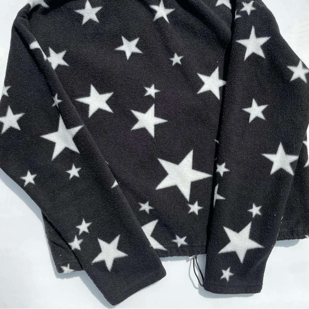 Derek Heart- Black Star Sweatshirt - Image 7