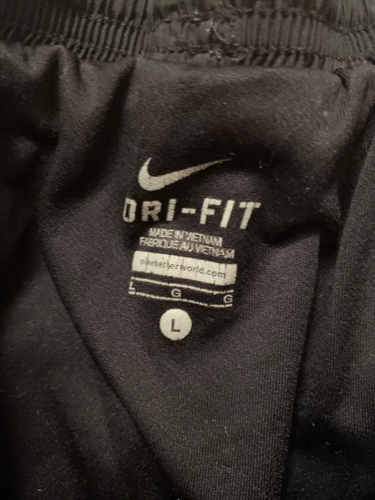 Nike Shorts Black/pink - Image 3
