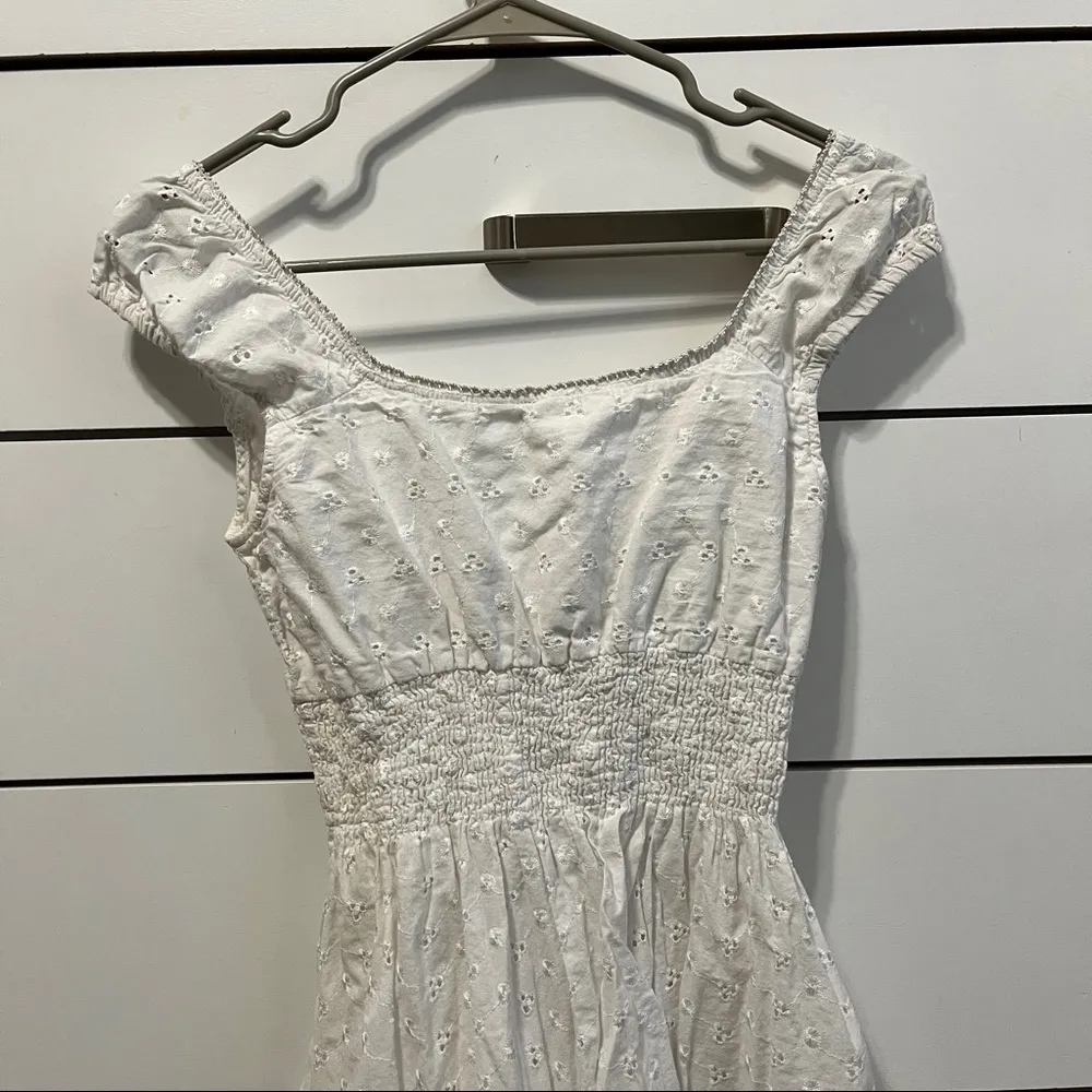 White Floral Smocked Mini Shoulder Dress - Image 3