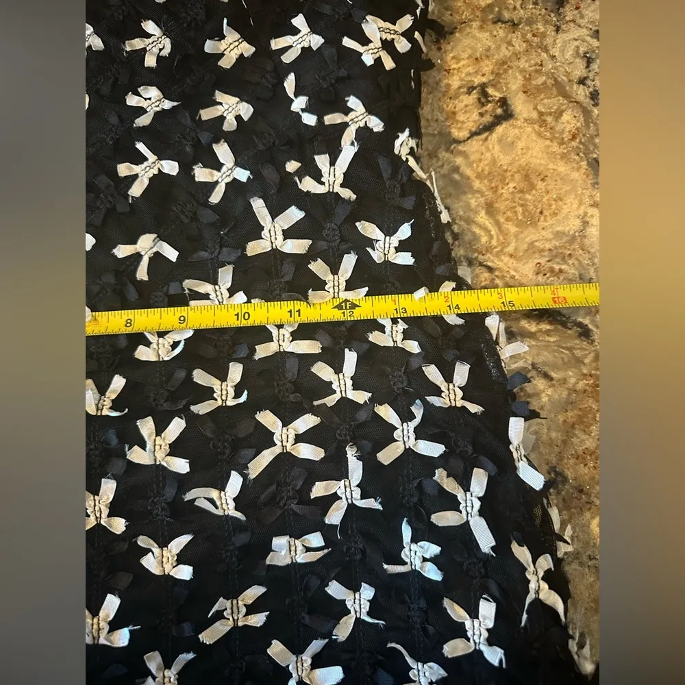 Strapless Corset Dress White House Black Market All Over Bows Size 4 NWOT mini - Image 9