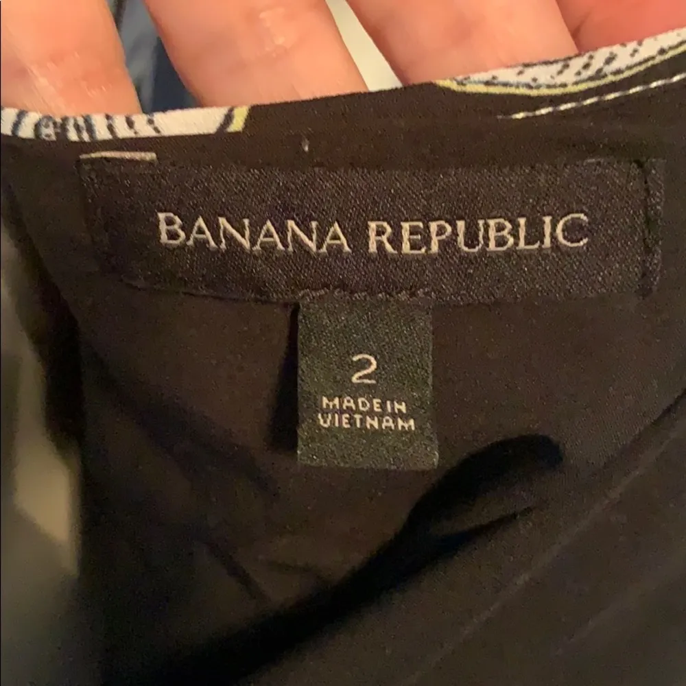 Banana Republic Navy Floral Pintuck Midi Dress 2 - Image 9