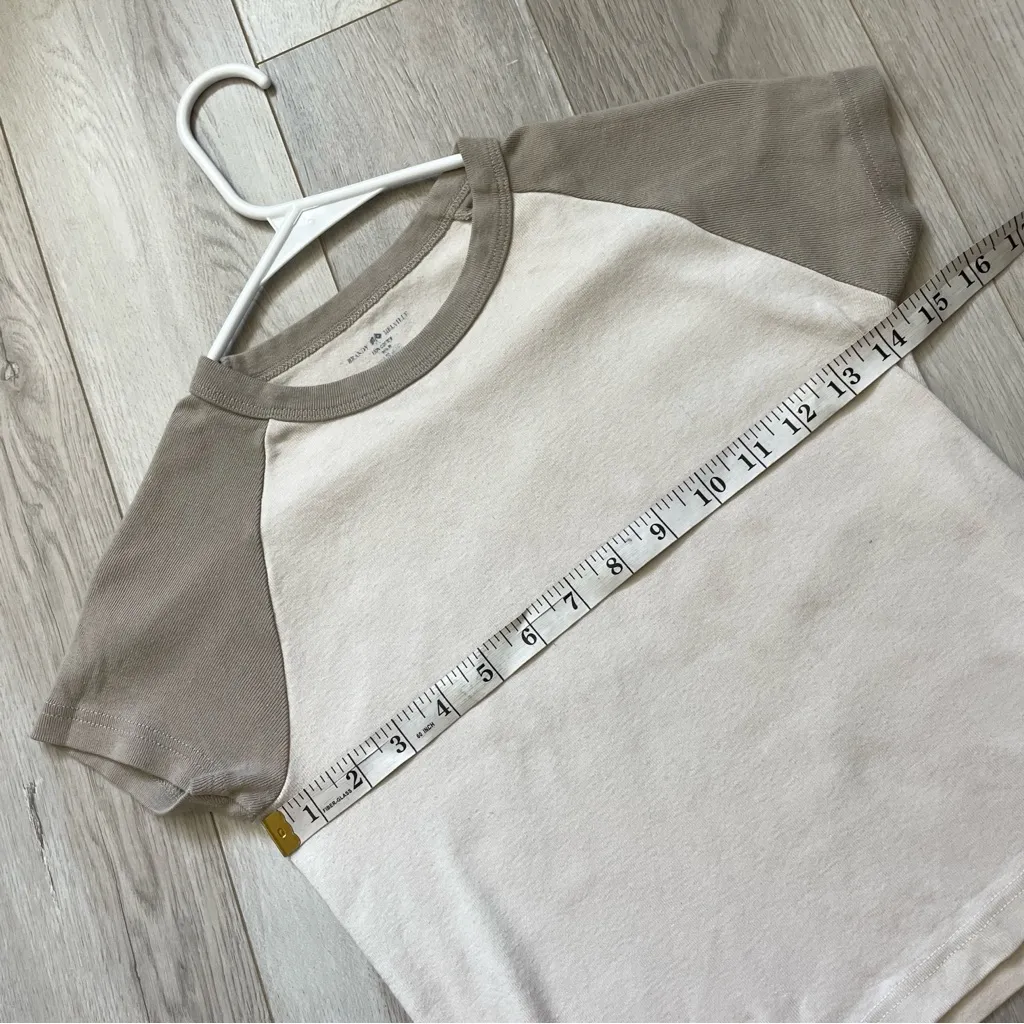Brandy Melville Tshirt bella baseball crop top womens Beige (one size) casual - Image 3