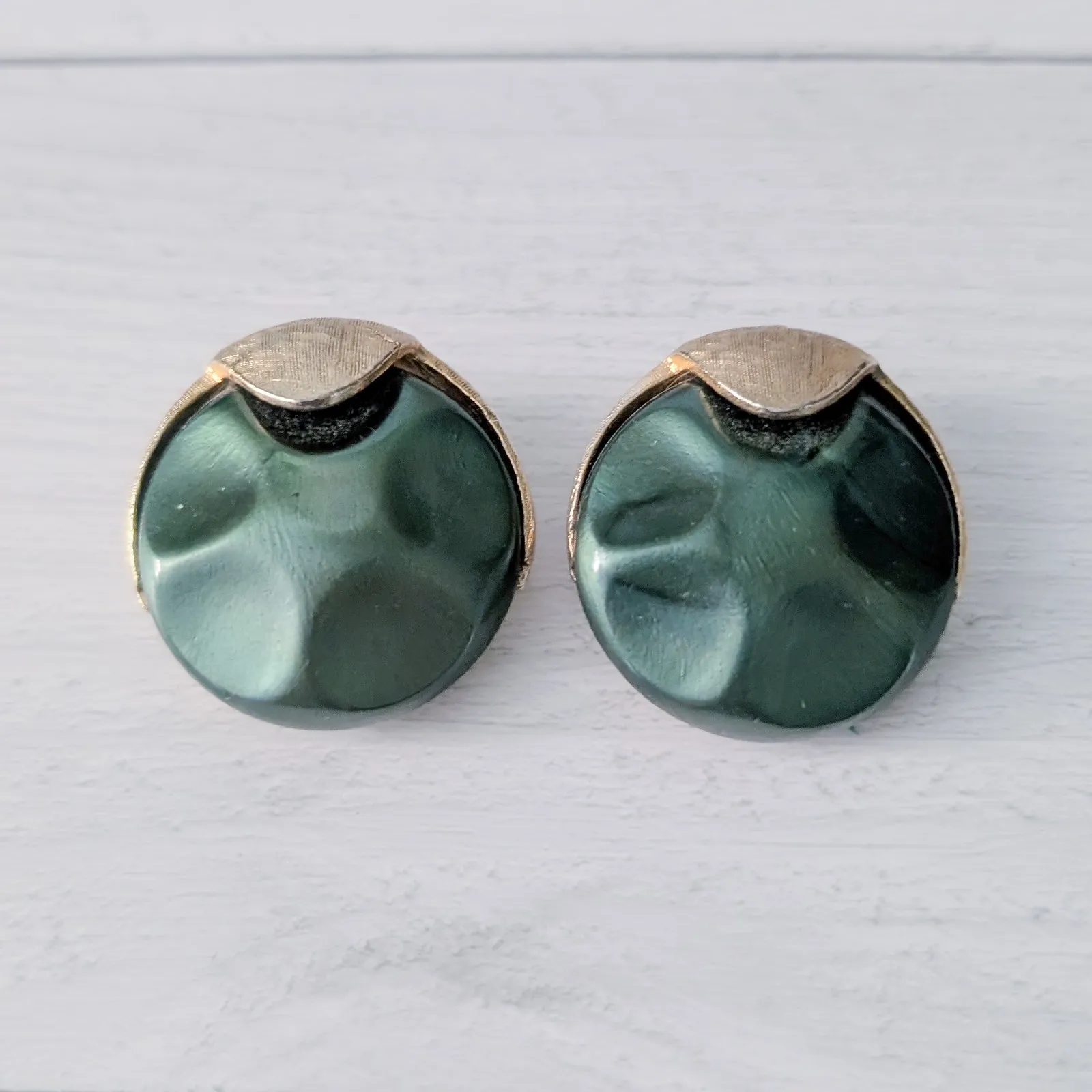 Vintage Clip On Earrings Large Statement Dark Green & Gold Tone Retro - Image 2