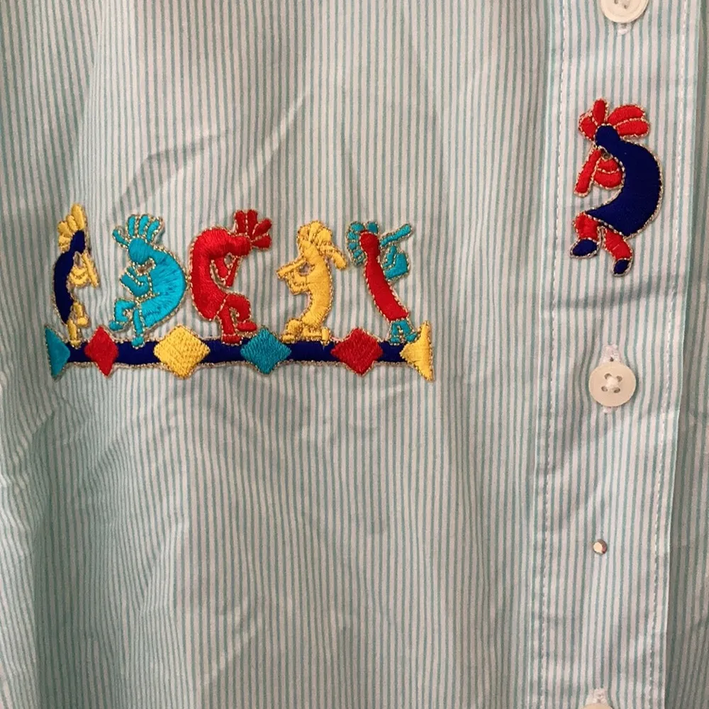 FINAL MARKDOWN Get lucky kokopelli blouse medium - Image 6