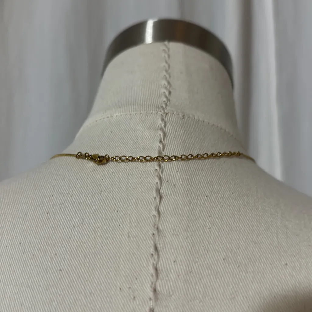 NWOT mother of pearl and CZ clover necklace Gold - Image 3