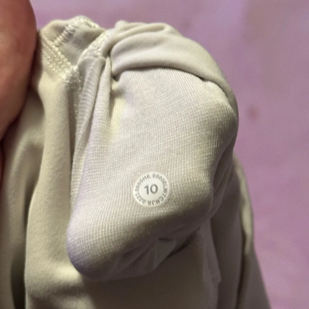 Lululemon align high rise shorts size 10 - Image 8