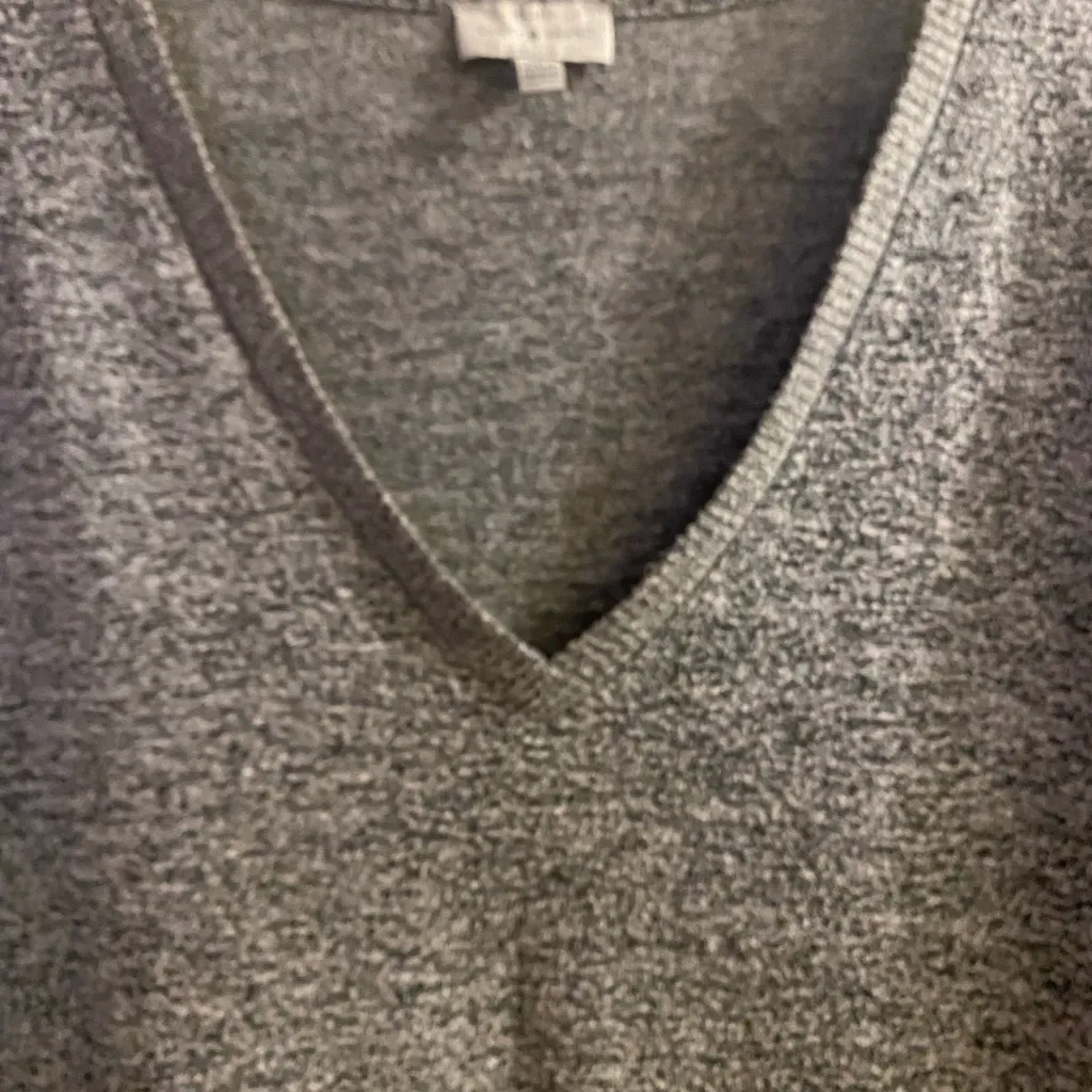 Lucky Brand Womens V Neck Thin Sweater M Bust 42” Gray & White Long Sleeve - Image 4