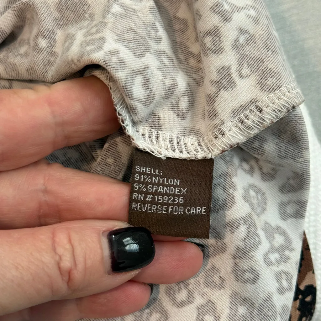 J.McLaughlin Catalina animal print shirt size medium Brown - Image 5