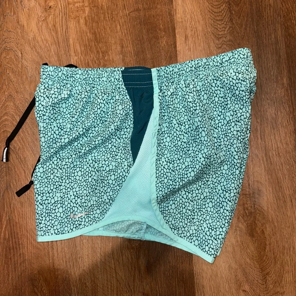 NIKE Shorts size S - Image 3